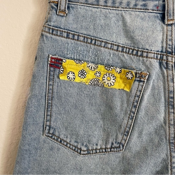 Urban Outfitters BDG Patchwork A-Line Denim Shorts Embroidered Size 24 - Picture 8 of 11